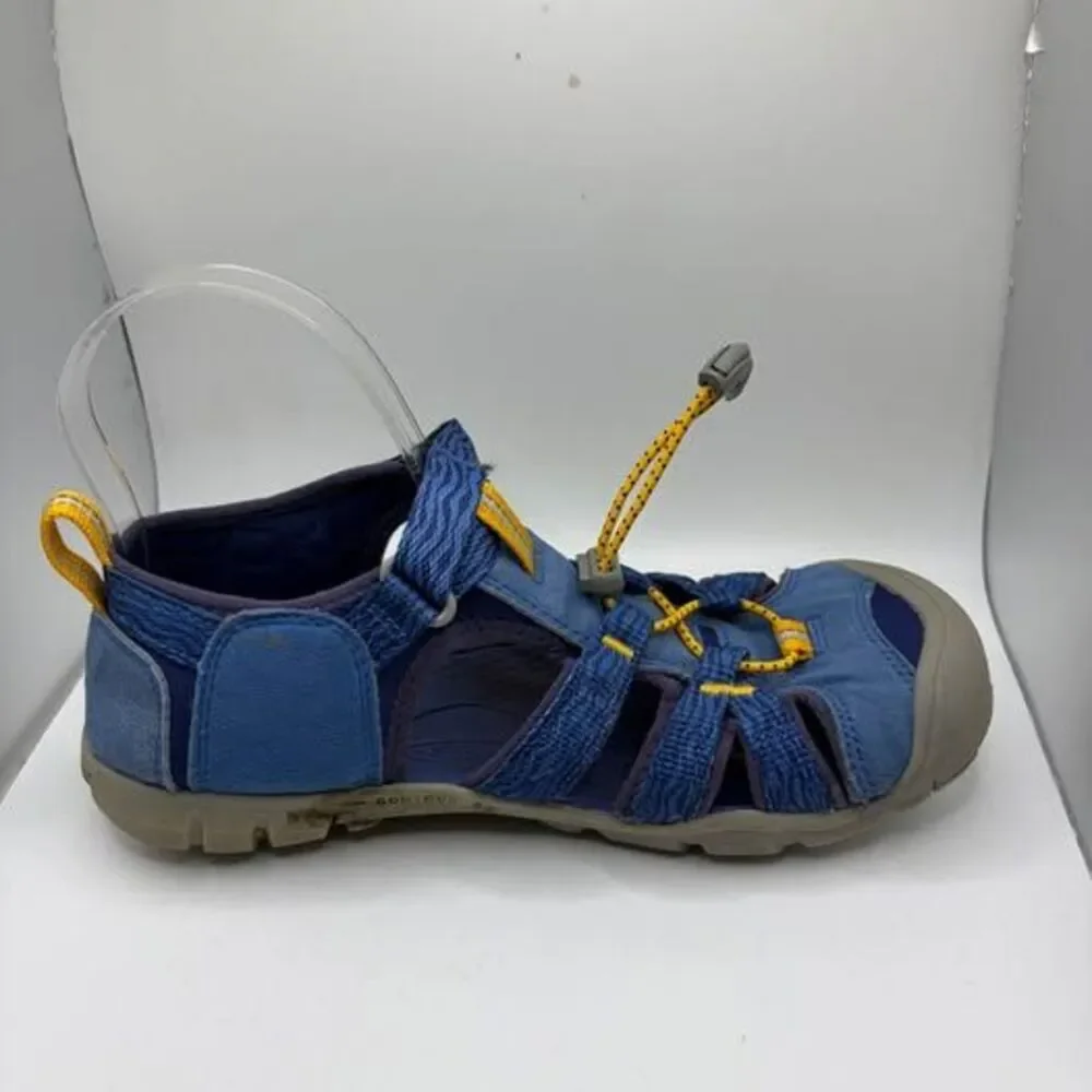 Kids KEEN Waterproof Sandals Size 5